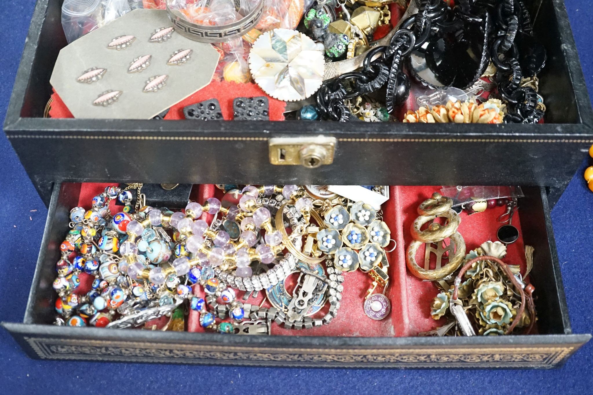 A quantity of assorted mainly costume jewellery, including Venetian style glass bead necklaces, banded agate necklace, earrings, brooches, marcasite, etc.